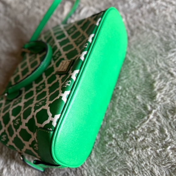 Dooney and Bourke Kelly Green Bag - Picture 4 of 4